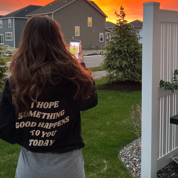 Meet your Posher, Megan - Picture 5 of 5